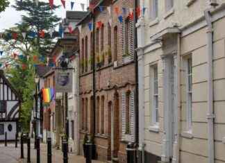 Discover the Charming Historic Independent Shops in a Town near Coventry news-11082024-023533