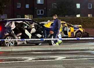 Police Car Crash Closes Strand: Liverpool Echo Updates news-16082024-030031