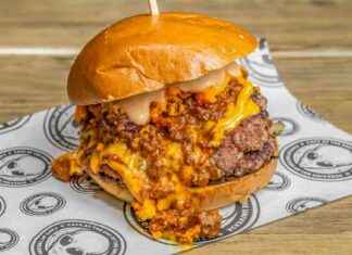 Best American Inspired Food with Pop Culture Twist: A Winning Combination news-31082024-121749