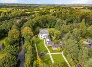 Luxury 10-Bedroom Home for Sale in Desirable Cheshire Location news-14092024-191203