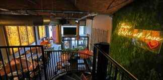 Exploring Delhi House Cafe at Royal Albert Dock: A Sneak Peek news-16092024-114604