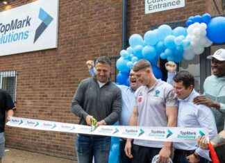 Celebrity-attended grand opening of thriving business in town news-17092024-120635