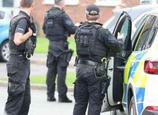 Armed Police Arrest Suspect Following Report of Man Entering Address with Firearm news-19092024-005918