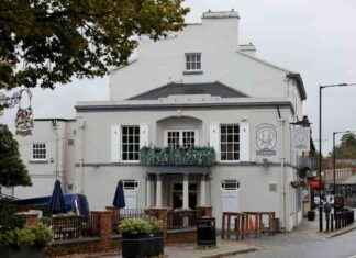 Ultimate Guide to Liverpool Pub Crawl Tradition news-21092024-155658