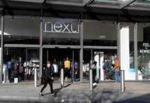 Top 5 Flattering Next Dresses for Autumn news-25092024-003120