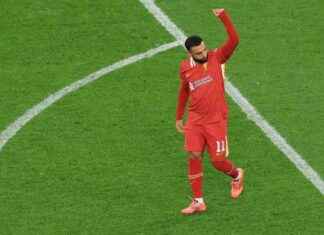 Premier League Transfer Battle Looms Over Salah’s Future news-26092024-091523