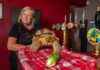 Friendly Grandma Takes Pet Tortoise to Pub: Meet Warrington’s Unconventional Duo news-27092024-084112