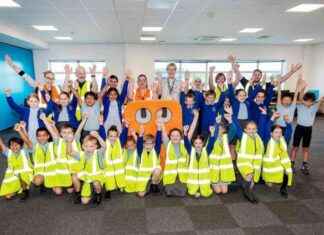 Exploring the Inner Workings of Amazon: Pupils’ Behind-the-Scenes Tour news-05102024-214449
