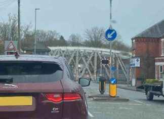 Traffic congestion in Warrington due to swing bridges opening during rush hour two days in a row news-11102024-110625