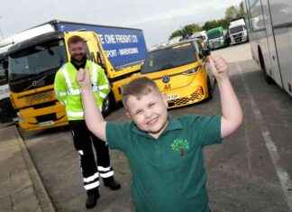 Young Truck Enthusiast Excited to See and Ride in New AA Vehicles news-17102024-032826