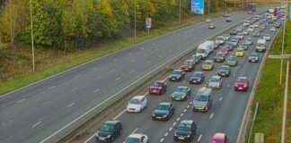 Major Traffic Delays on M62 Due to Lane Closures After Crash news-18102024-041522