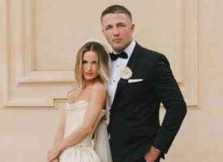 Sam Burgess Wedding: Stunning Photos from Rome Ceremony news-22102024-170151