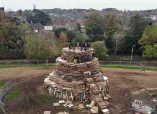 Captivating Drone Photos Capture Massive Bonfire in Full Scale news-05112024-052520