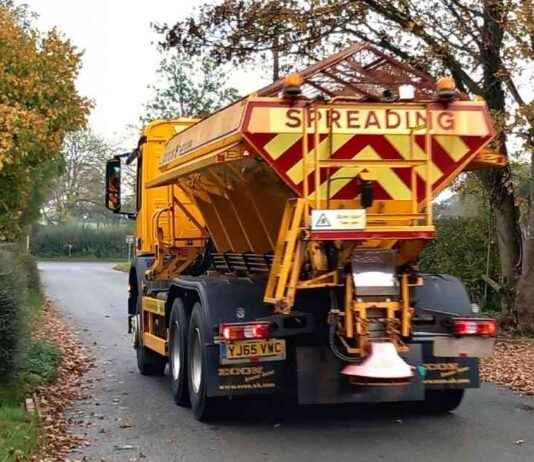 Winter Weather Alert: Gritters Deployed Tonight for Ice and Snow Forecast news-18112024-183112