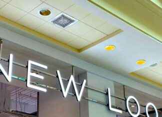 Stylish Black Sequinned Party Dress on Sale – Save 40%! news-21112024-063436