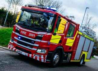 firefighters-respond-to-two-car-crash-on-m6-near-warrington