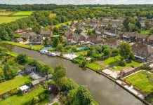 Charming South Warrington Home with Canalside Garden for Sale – £425,000 news-01122024-052014