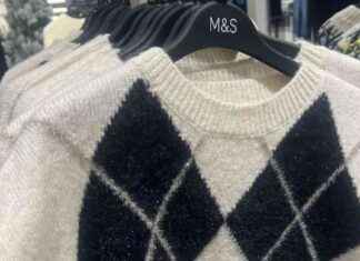 top-3-ms-jumpers-for-christmas-day-festive-fashion-picks