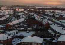 Drone Footage Captures Heavy Snowfall in Warrington – Winter Scene from Above drone-footage-captures-heavy-snowfall-in-warrington-winter-scene-from-above