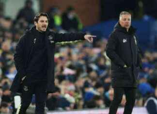 leighton-baines-reacts-to-late-everton-call-where-did-he-turn-for-help