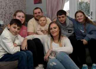 strangers-save-32-year-old-mother-of-five-from-heart-attack