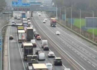 accident-causes-lane-closure-on-m6-in-warrington