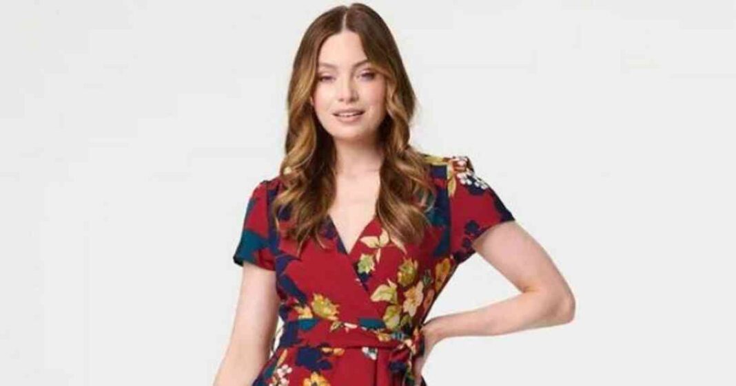 stylish-debenhams-40-dress-perfect-for-any-occasion
