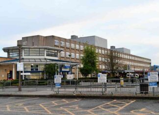 warrington-hospital-national-day-of-reflection-covid-anniversary