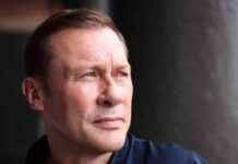 Duncan Ferguson regrets X-rated message to David Beckham duncan-ferguson-regrets-x-rated-message-to-david-beckham