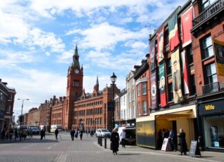 Liverpool’s Cultural Tapestry: A Blend of Local and Global Influences Liverpool's Cultural Tapestry: A Mix of Local and Global Influences